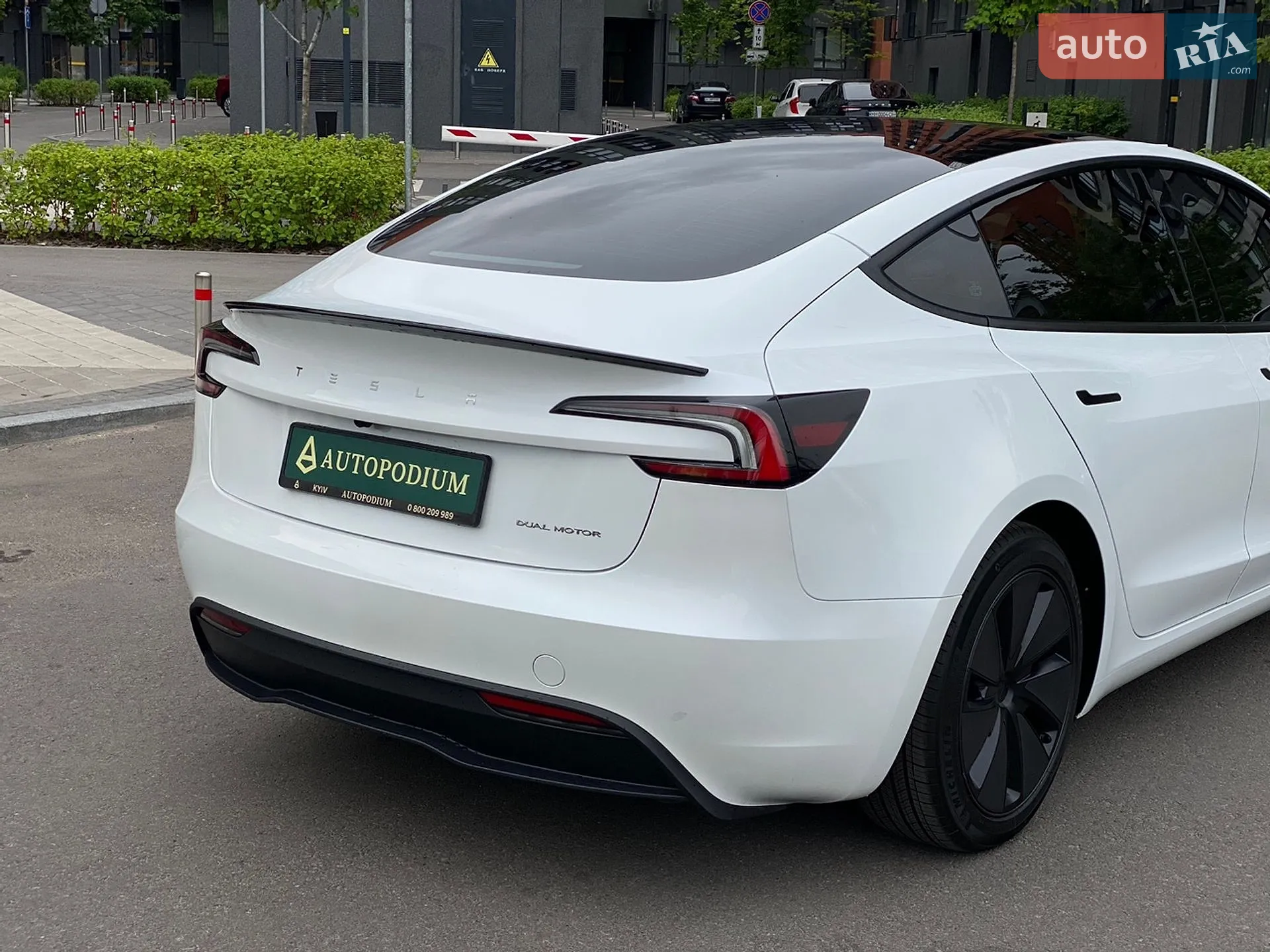 2024 Tesla Model 3 - мініатюра 8
