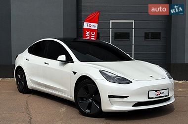 Седан Tesla Model 3 2022 в Києві