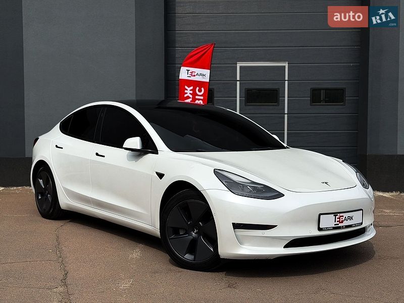 Tesla Model 3 2022
