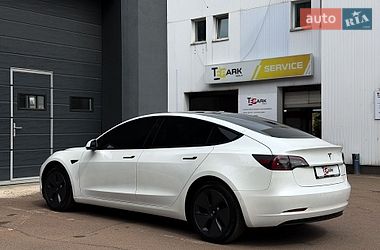 Седан Tesla Model 3 2022 в Києві