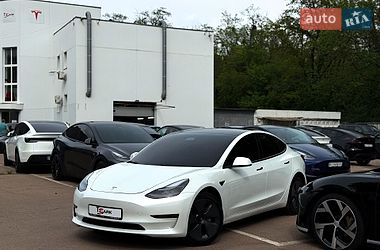 Седан Tesla Model 3 2022 в Києві