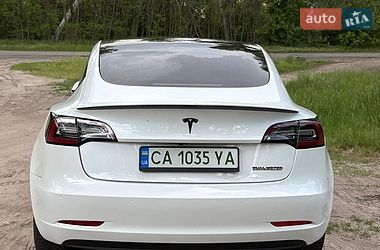 Седан Tesla Model 3 2020 в Черкассах