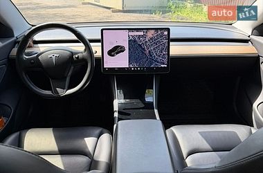 Седан Tesla Model 3 2018 в Киеве