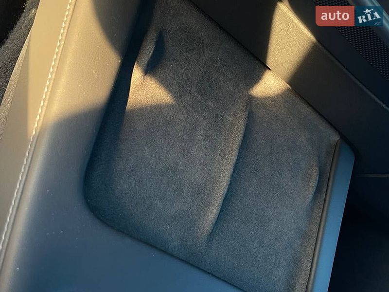 Седан Tesla Model 3 2022 в Киеве