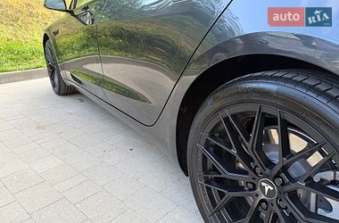 Седан Tesla Model 3 2024 в Львові