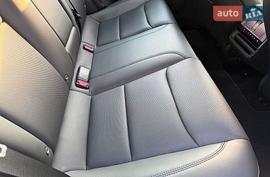 Седан Tesla Model 3 2024 в Львові