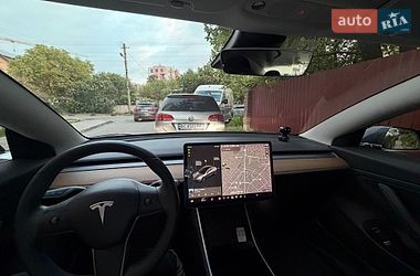 Седан Tesla Model 3 2019 в Львові