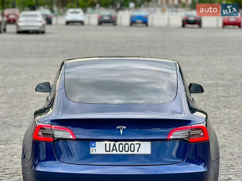 Седан Tesla Model 3 2021 в Харкові