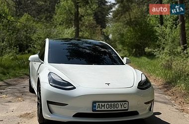 Седан Tesla Model 3 2019 в Житомирі
