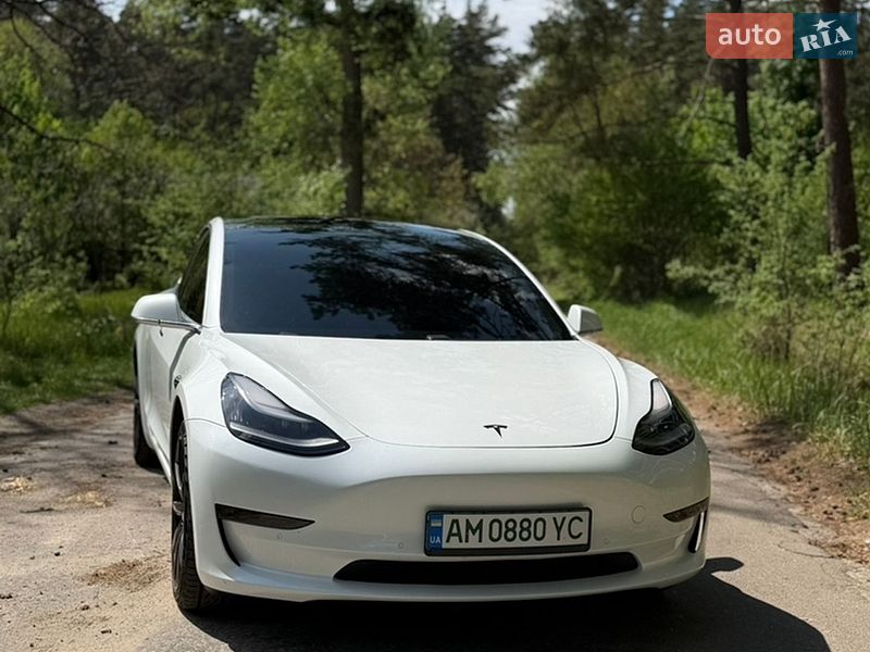 Седан Tesla Model 3 2019 в Житомирі