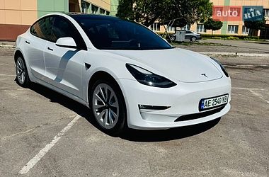 Седан Tesla Model 3 2021 в Верхньодніпровську