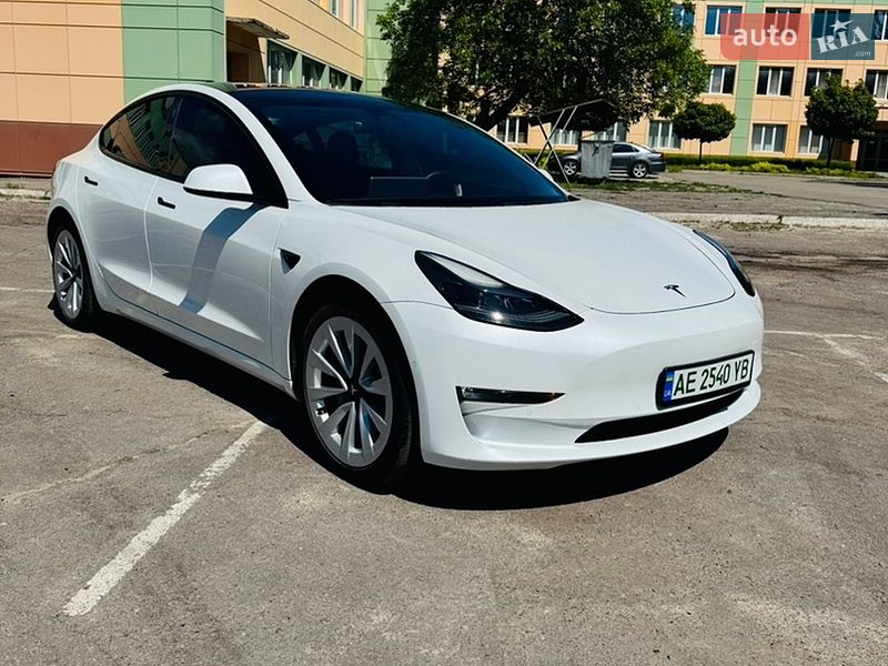 Tesla Model 3 2021