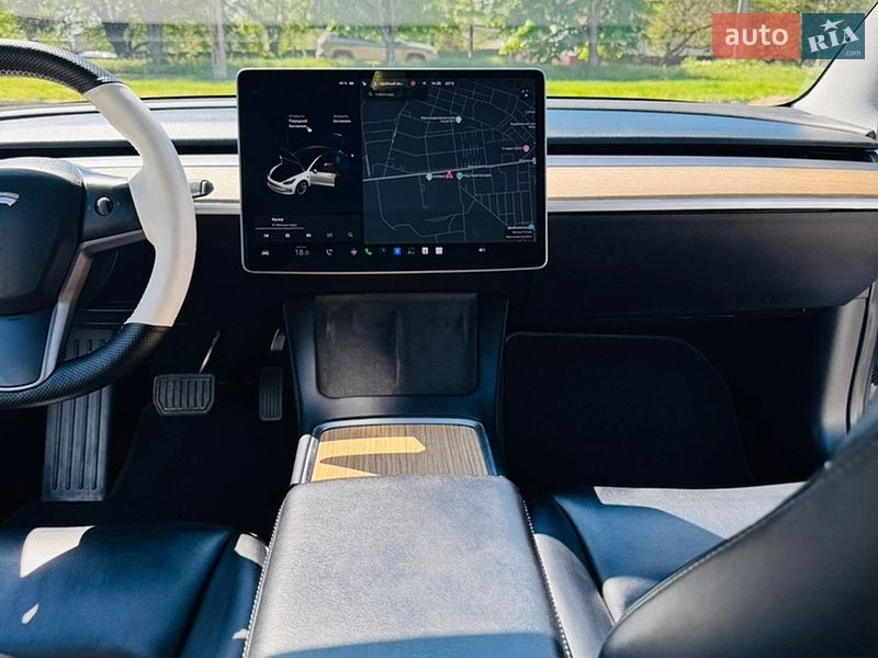 Седан Tesla Model 3 2021 в Верхньодніпровську