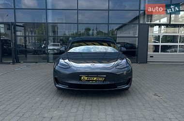 Седан Tesla Model 3 2018 в Івано-Франківську