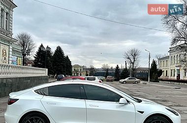 Седан Tesla Model 3 2018 в Львове