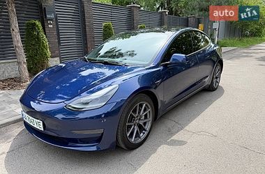 Седан Tesla Model 3 2022 в Києві