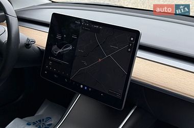Седан Tesla Model 3 2020 в Ивано-Франковске