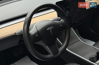 Седан Tesla Model 3 2020 в Ивано-Франковске