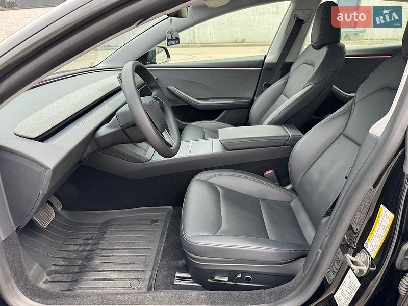 Седан Tesla Model 3 2024 в Киеве
