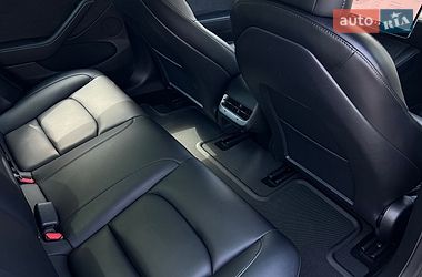 Седан Tesla Model 3 2022 в Львове