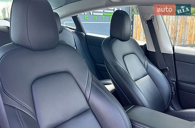 Седан Tesla Model 3 2022 в Львове