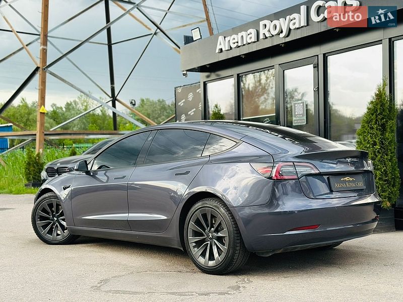 Седан Tesla Model 3 2022 в Харкові