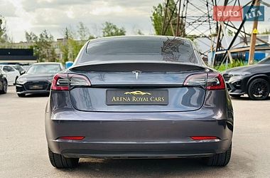 Седан Tesla Model 3 2022 в Харкові