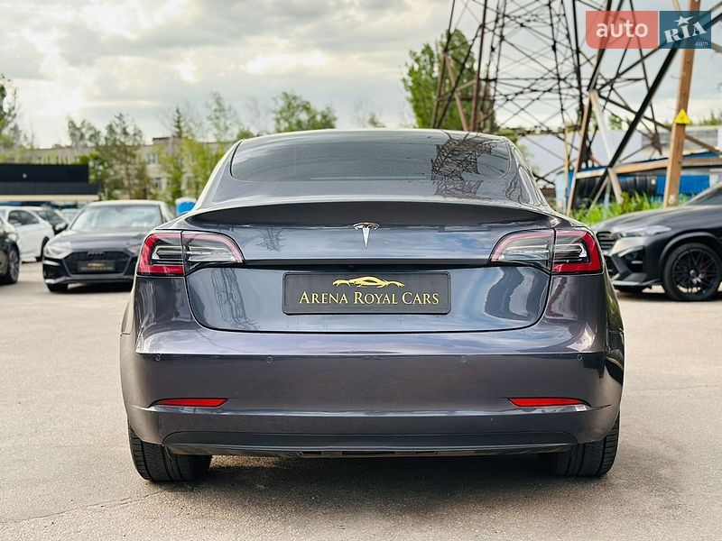 Седан Tesla Model 3 2022 в Харкові