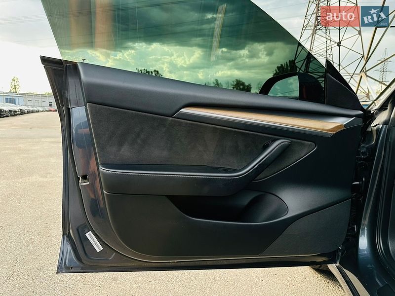 Седан Tesla Model 3 2022 в Харкові