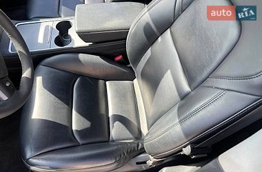 Седан Tesla Model 3 2021 в Калиновке