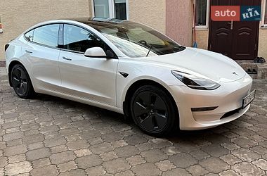 Седан Tesla Model 3 2022 в Луцке
