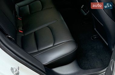Седан Tesla Model 3 2022 в Луцке