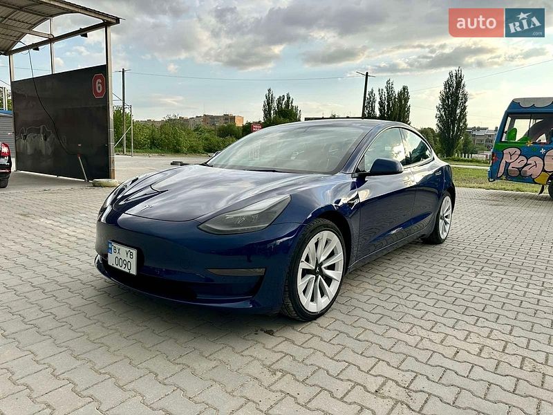 Седан Tesla Model 3 2021 в Кам'янець-Подільському