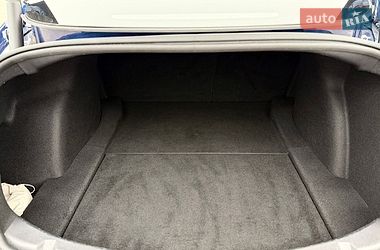 Седан Tesla Model 3 2022 в Черновцах