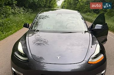 Седан Tesla Model 3 2022 в Кривом Озере