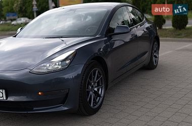Седан Tesla Model 3 2022 в Дрогобыче