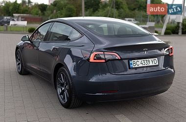 Седан Tesla Model 3 2022 в Дрогобыче