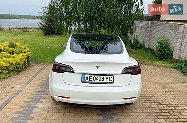 Седан Tesla Model 3 2022 в Дніпрі