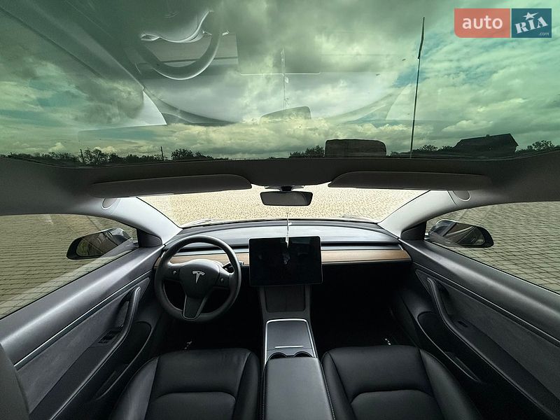 Седан Tesla Model 3 2020 в Одессе