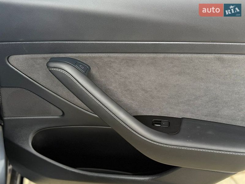 Седан Tesla Model 3 2020 в Одессе