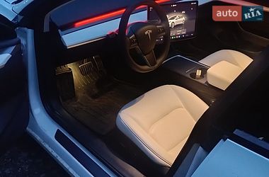 Седан Tesla Model 3 2022 в Кривому Розі