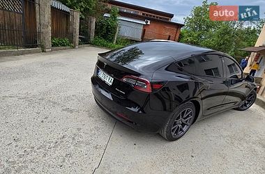 Седан Tesla Model 3 2019 в Ивано-Франковске