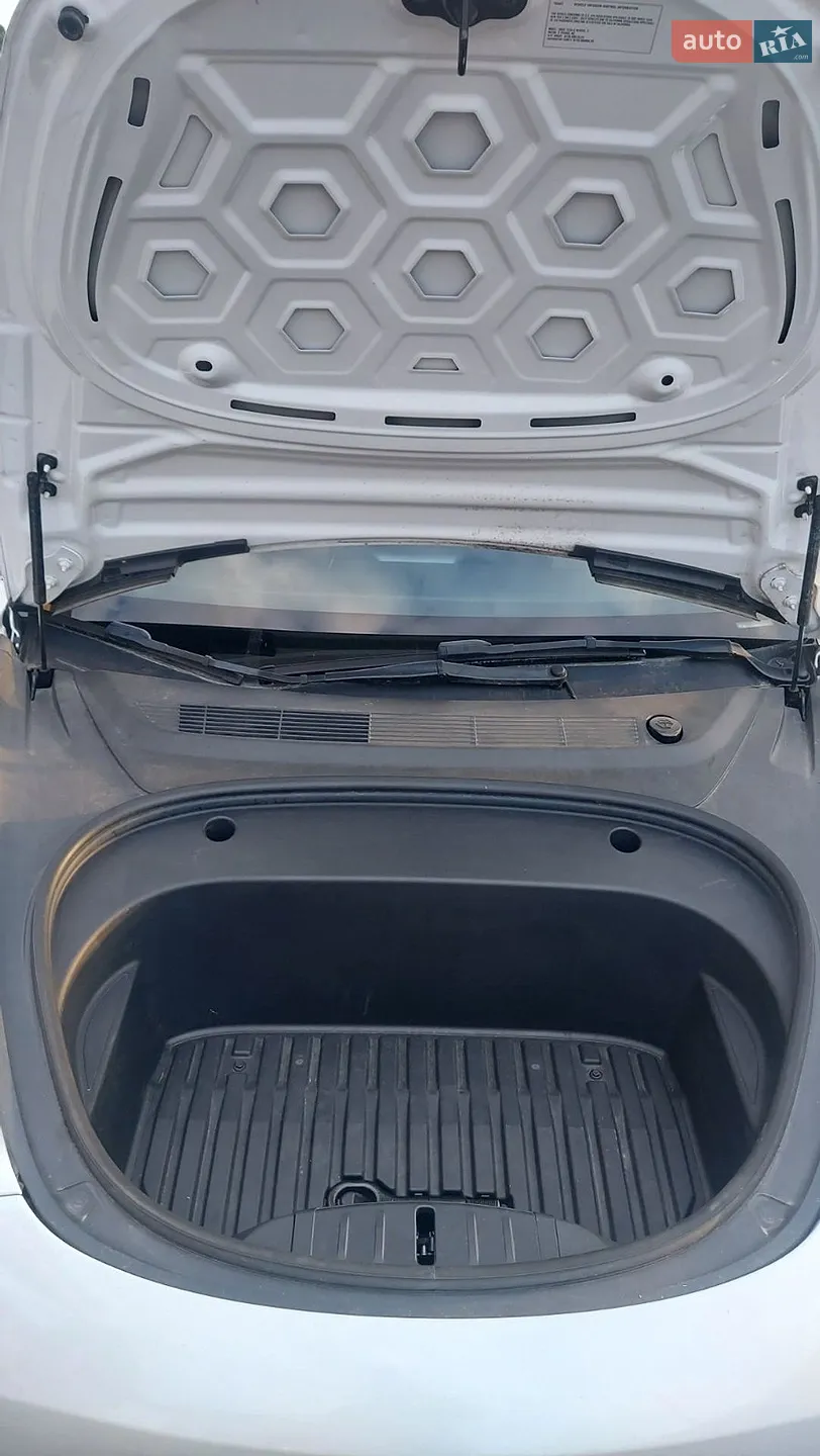 2022 Tesla Model 3 - мініатюра 4