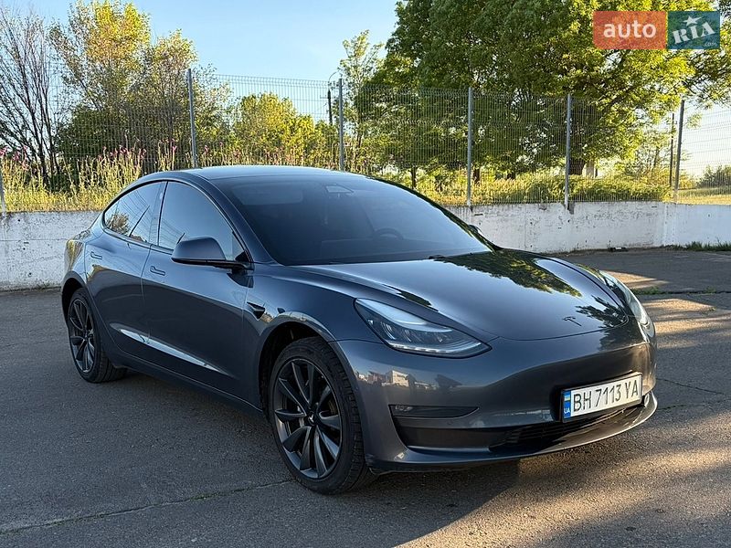 Tesla Model 3 2019