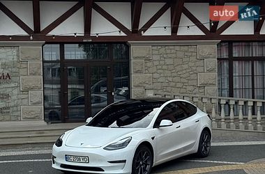 Седан Tesla Model 3 2022 в Кременці