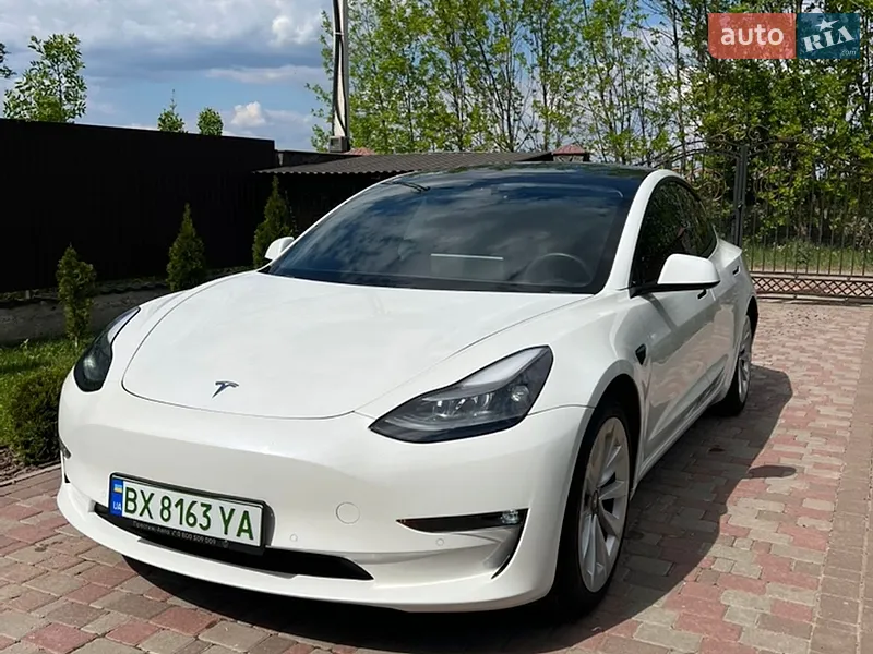Tesla Model 3 2021