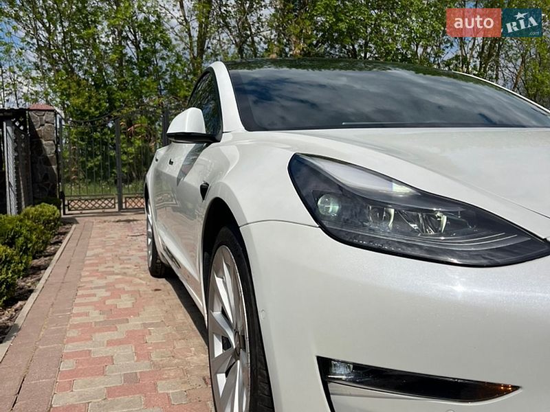 Седан Tesla Model 3 2021 в Хмельницькому