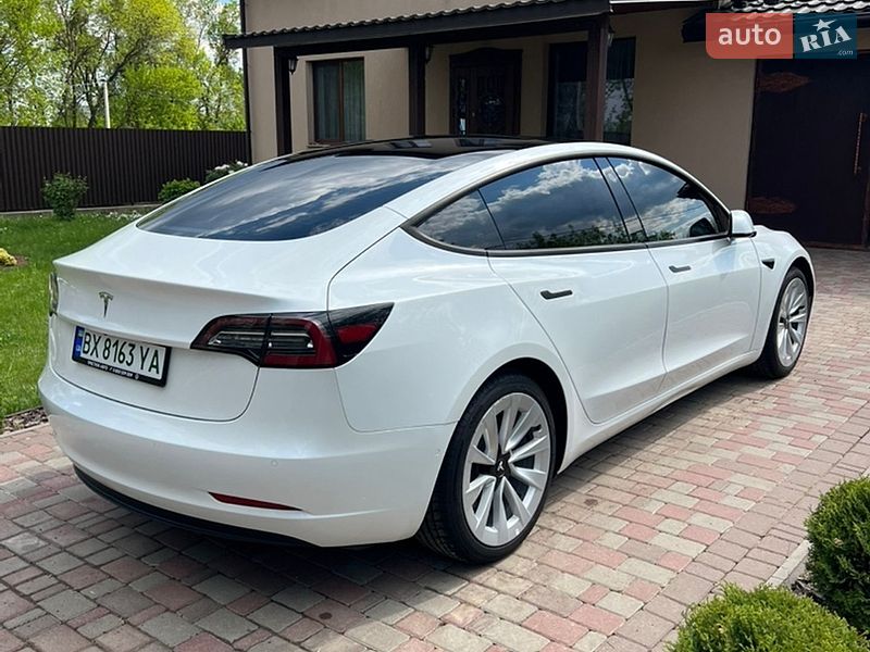 Седан Tesla Model 3 2021 в Хмельницькому