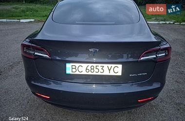 Седан Tesla Model 3 2022 в Львове