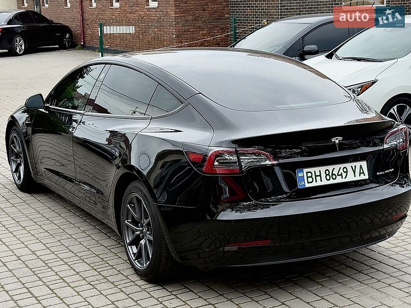 Седан Tesla Model 3 2020 в Одессе